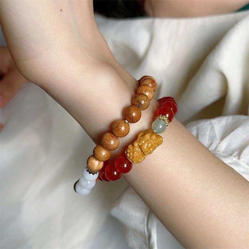 Double-Strand Agate & Sandalwood Tara Bracelet – Modern Chinese Elegance